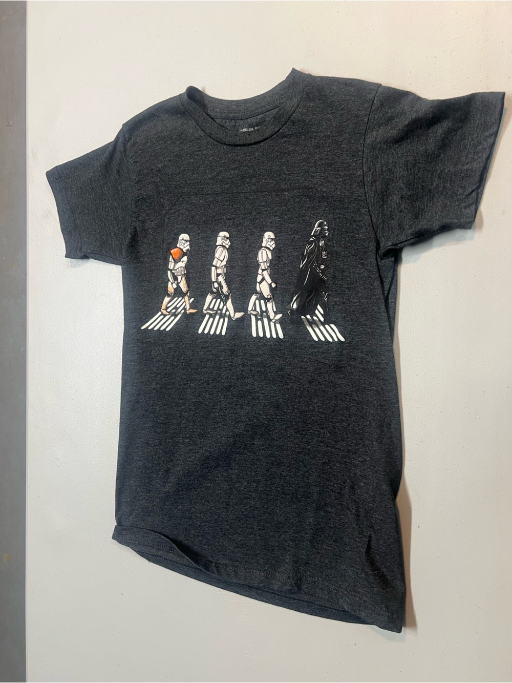 Star Wars Mad Engine Stormtrooper Darth Vader Graphic T-Shirt Size S Gray